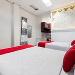 RedDoorz Syariah near Pasar Aceh Shopping Centre