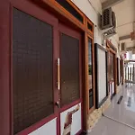 RedDoorz Syariah near Pasar Aceh Shopping Centre