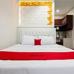 RedDoorz Syariah near Pasar Aceh Shopping Centre